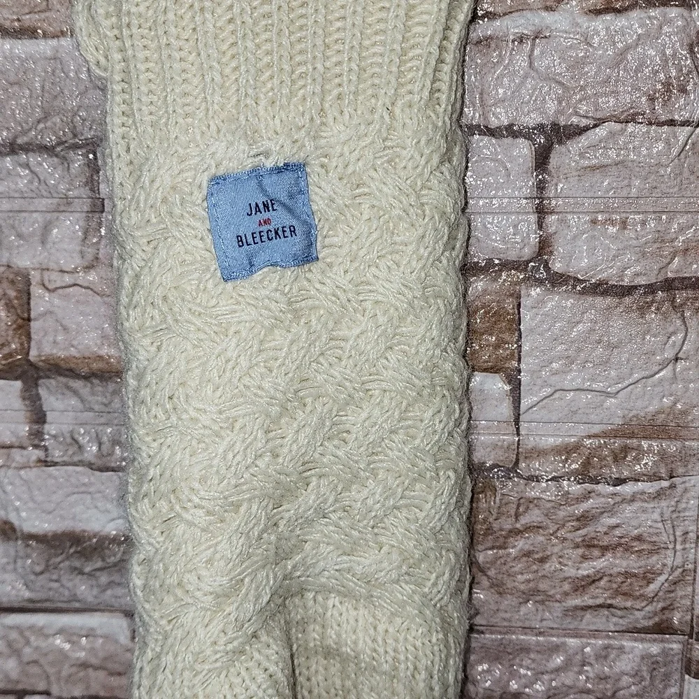 Jane And Bleecker Cute Beige Knit Socks with Pink Accents